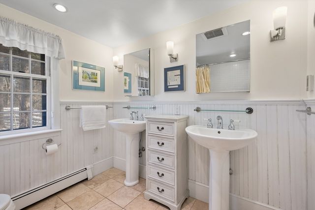 6 Brewster Rd, Wayland, MA 01778