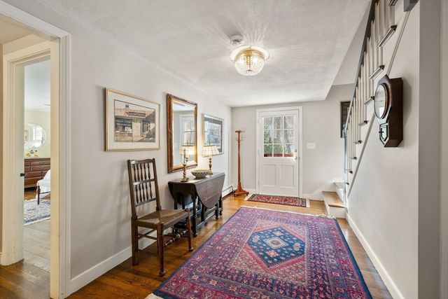 6 Brewster Rd, Wayland, MA 01778