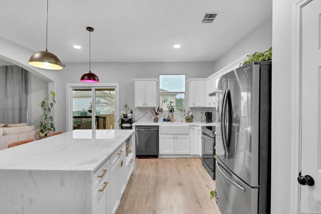 2703 Bluff Crossing, San Antonio, TX 78244