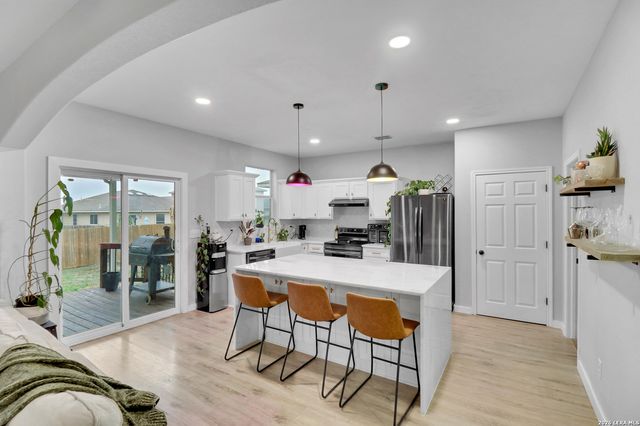 2703 Bluff Crossing, San Antonio, TX 78244