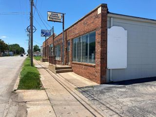 1713 West College Street, Springfield, MO 65806