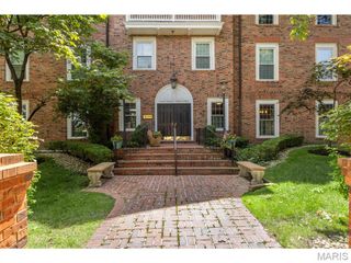 10 Jefferson Road 3A, Webster Groves, MO 63119