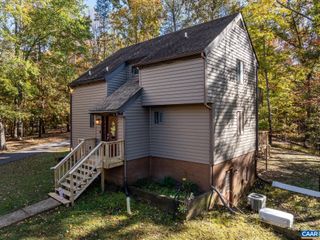 2530 GILLUMS RIDGE LN, Charlottesville, VA 22903