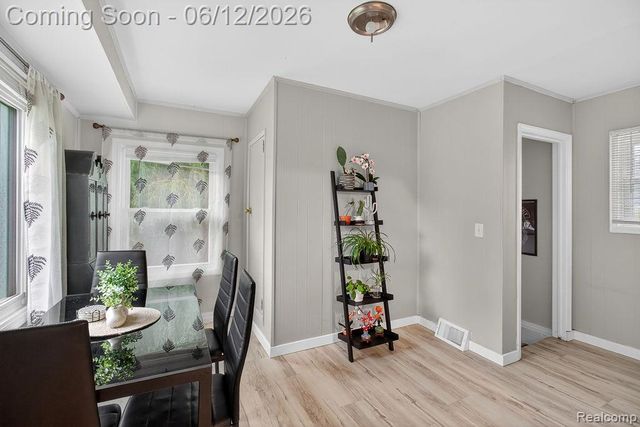 30541 Utica Road, Roseville, MI 48066