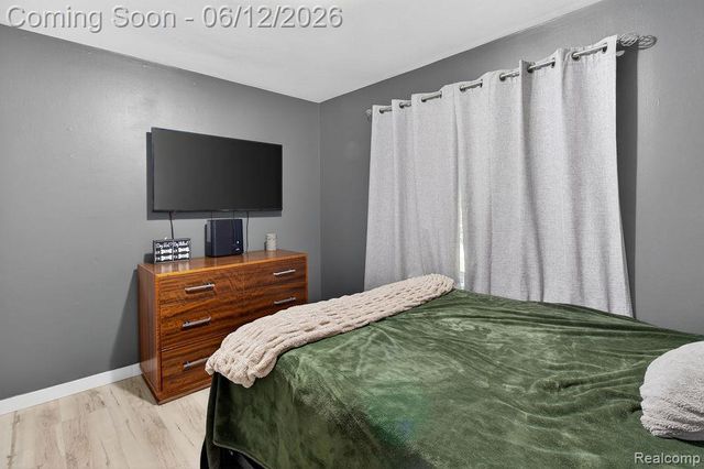 30541 Utica Road, Roseville, MI 48066