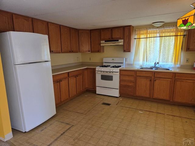 727 S Joe Martinez Lane, Pueblo West, CO 81007