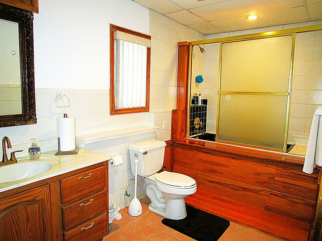 643 N 50 W, Valparaiso, IN 46385