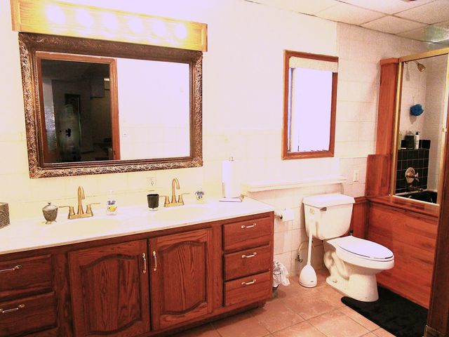 643 N 50 W, Valparaiso, IN 46385