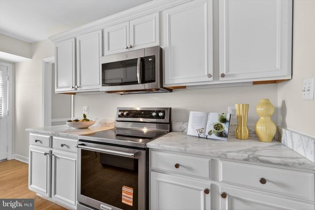 6805 MARKET SQUARE DR, Mclean, VA 22101