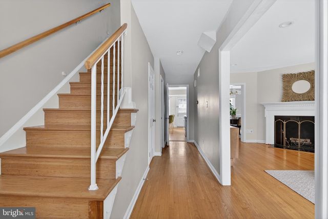 6805 MARKET SQUARE DR, Mclean, VA 22101