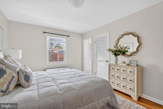 6805 MARKET SQUARE DR, Mclean, VA 22101