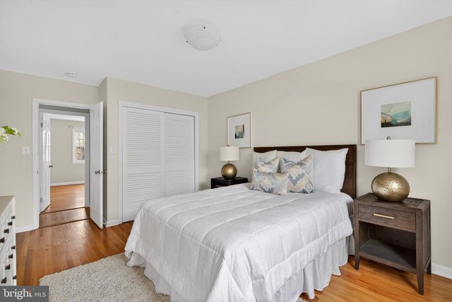 6805 MARKET SQUARE DR, Mclean, VA 22101