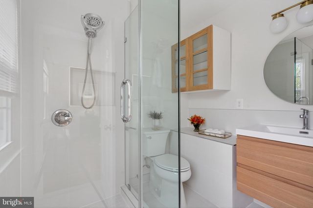 6805 MARKET SQUARE DR, Mclean, VA 22101