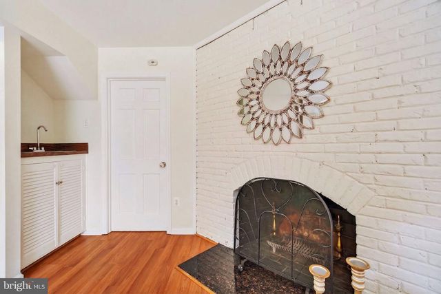 6805 MARKET SQUARE DR, Mclean, VA 22101