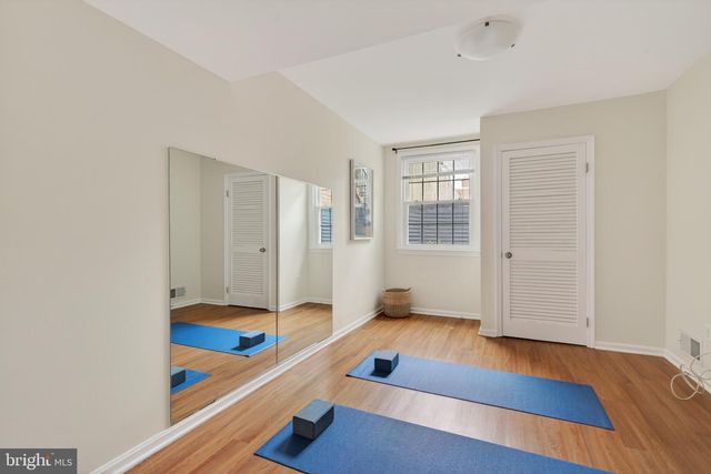 6805 MARKET SQUARE DR, Mclean, VA 22101