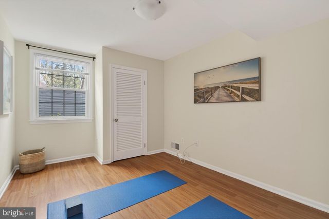 6805 MARKET SQUARE DR, Mclean, VA 22101