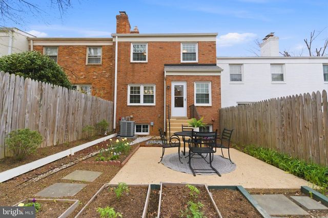 6805 MARKET SQUARE DR, Mclean, VA 22101