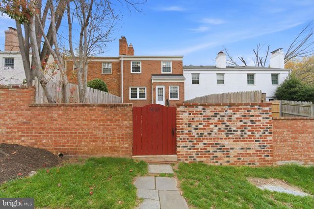 6805 MARKET SQUARE DR, Mclean, VA 22101