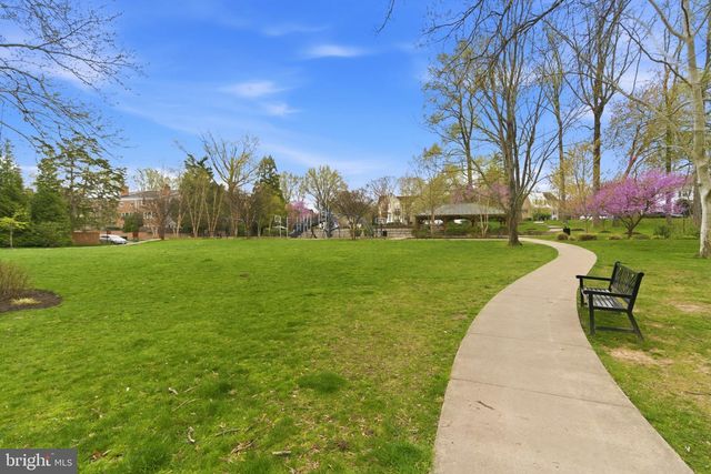 6805 MARKET SQUARE DR, Mclean, VA 22101