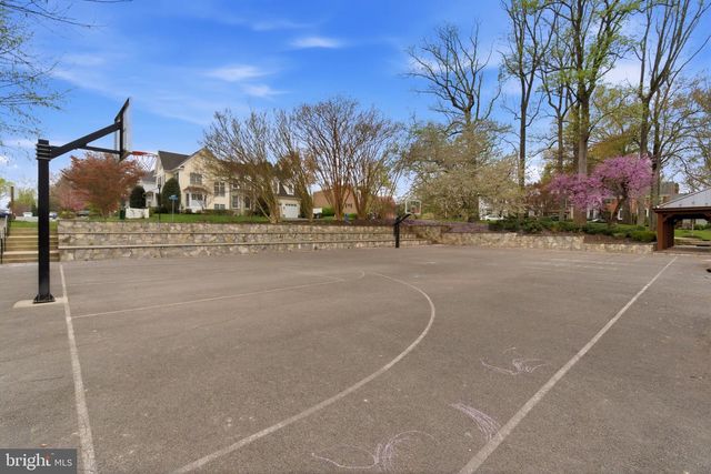 6805 MARKET SQUARE DR, Mclean, VA 22101