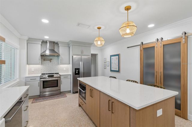 10916 CARROLLWOOD DRIVE, Tampa, FL 33618