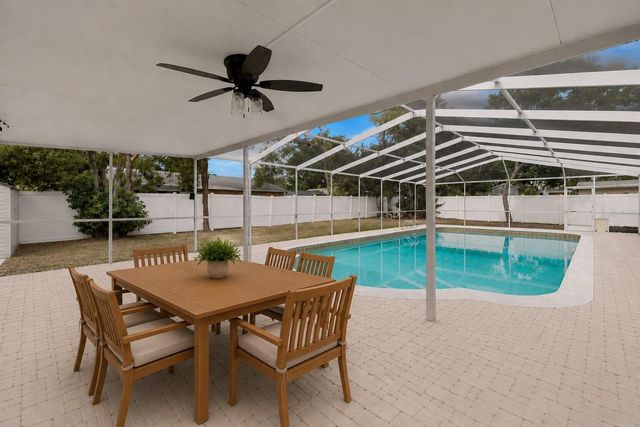 10916 CARROLLWOOD DRIVE, Tampa, FL 33618