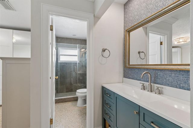 10916 CARROLLWOOD DRIVE, Tampa, FL 33618