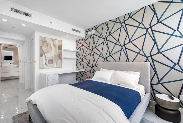 3801 Collins Avenue 703, Miami Beach, FL 33140