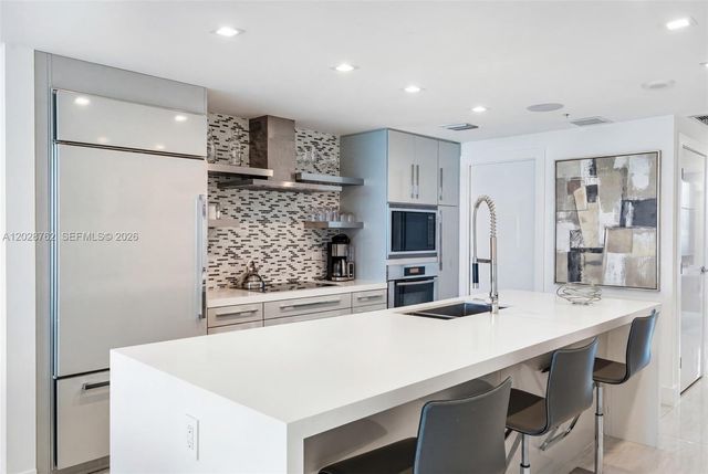 3801 Collins Avenue 703, Miami Beach, FL 33140