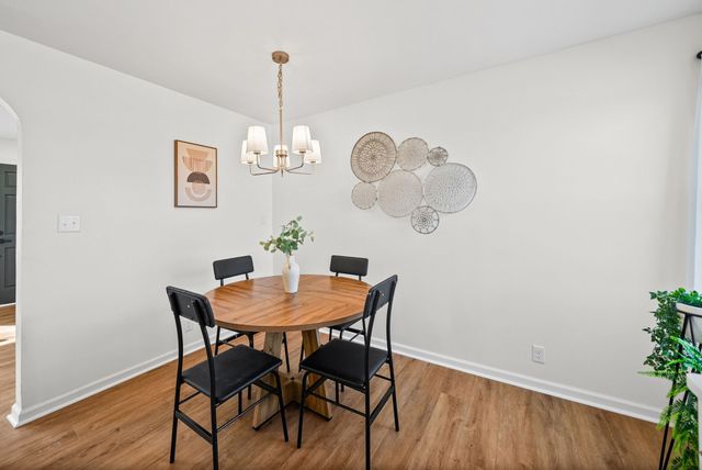 829 Glendale Dr, Clarksville, TN 37043