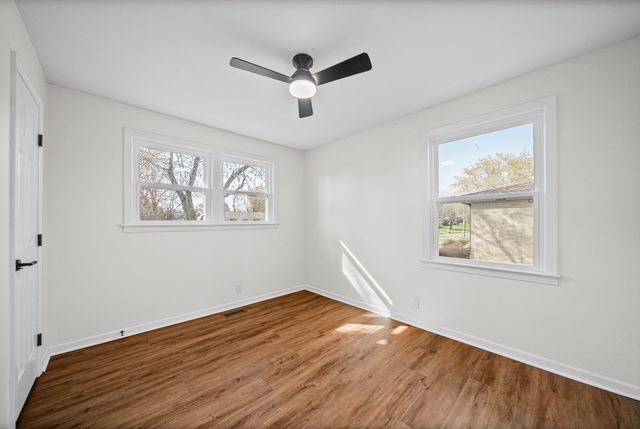 829 Glendale Dr, Clarksville, TN 37043