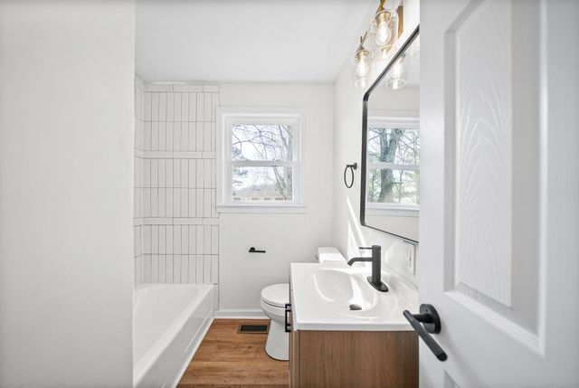 829 Glendale Dr, Clarksville, TN 37043