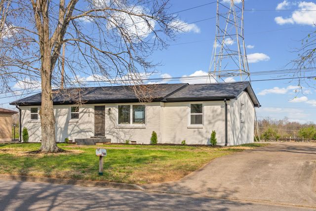 829 Glendale Dr, Clarksville, TN 37043