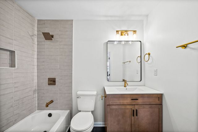 829 Glendale Dr, Clarksville, TN 37043