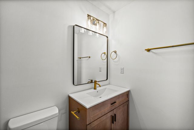 829 Glendale Dr, Clarksville, TN 37043