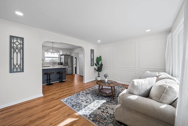 829 Glendale Dr, Clarksville, TN 37043