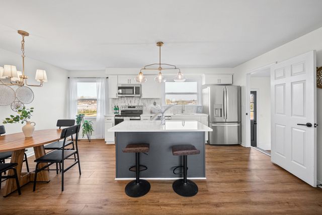 829 Glendale Dr, Clarksville, TN 37043