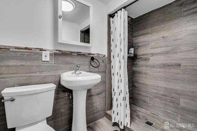 11 Pershing Avenue, Sayreville, NJ 08872