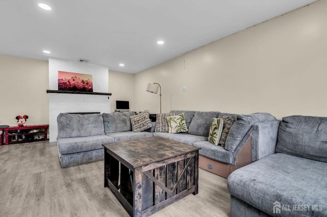 11 Pershing Avenue, Sayreville, NJ 08872