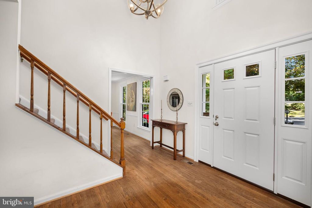 1302 CLAYBORNE HOUSE CT, Mclean, VA 22101