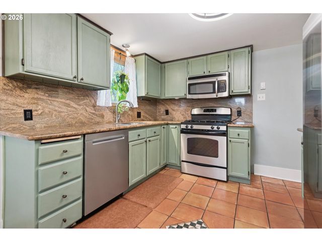 3305 Se SELLWOOD St, Milwaukie, OR 97222