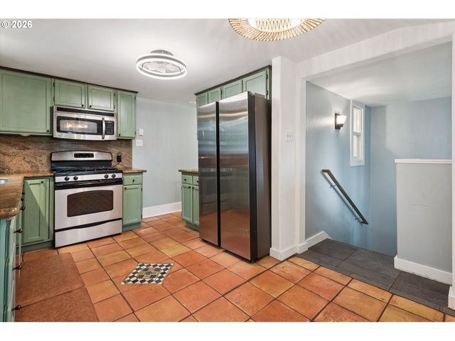 3305 Se SELLWOOD St, Milwaukie, OR 97222