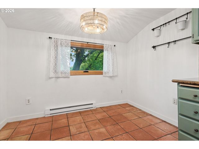 3305 Se SELLWOOD St, Milwaukie, OR 97222