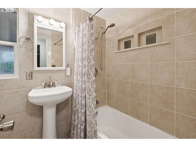 3305 Se SELLWOOD St, Milwaukie, OR 97222