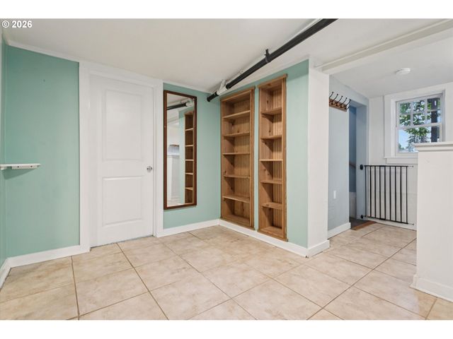 3305 Se SELLWOOD St, Milwaukie, OR 97222