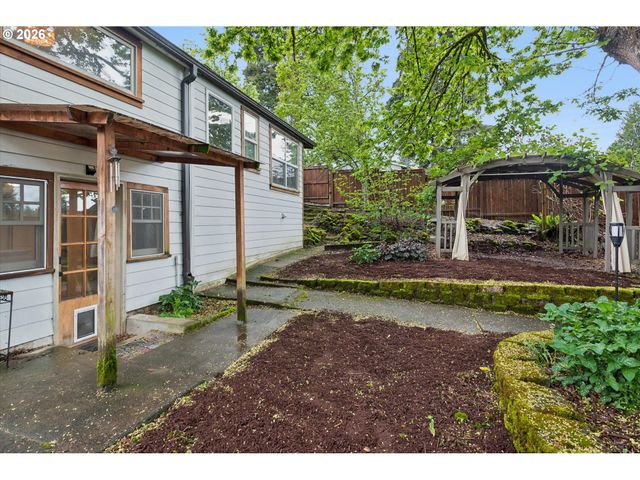 3305 Se SELLWOOD St, Milwaukie, OR 97222