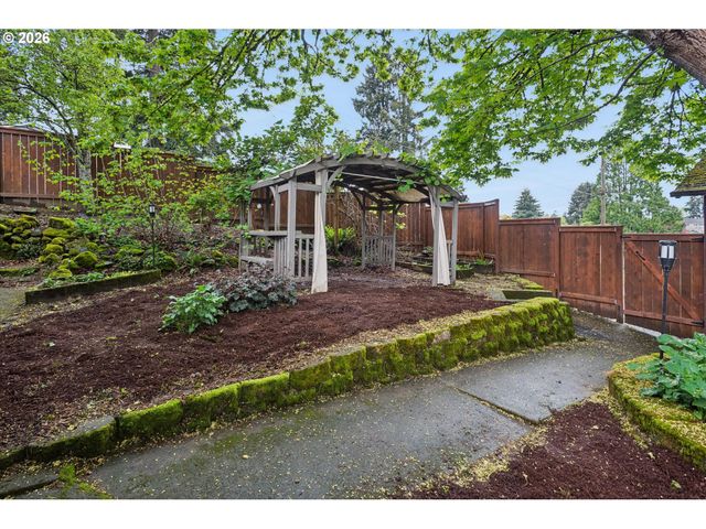 3305 Se SELLWOOD St, Milwaukie, OR 97222