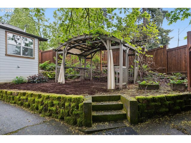 3305 Se SELLWOOD St, Milwaukie, OR 97222