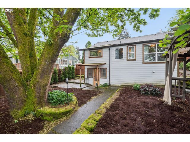 3305 Se SELLWOOD St, Milwaukie, OR 97222