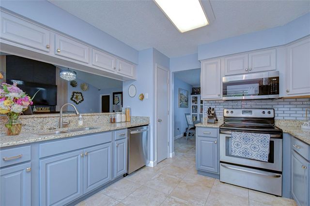 15747 SCRIMSHAW DRIVE, Tampa, FL 33624